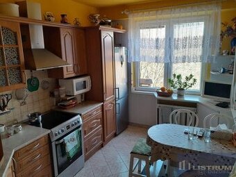 Pronájem bytu 3+1 s lodžií na ul. M. Kudeříkové, Havířov - M