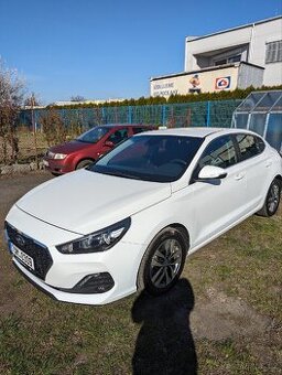 Hyundai i30 fastback