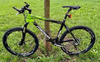 Prodám postavené kolo na karbonovém rámu Merida L, dále XTR