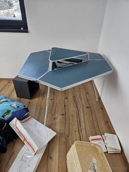 Šestiboký stůl Tepee pro 6 osob