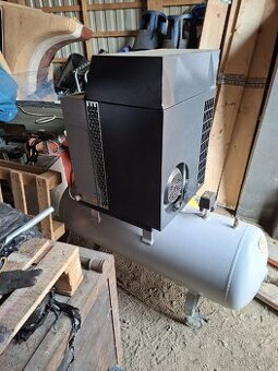 Šroubový kompresor