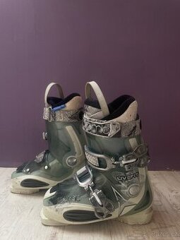 Přeskáče ATOMIC vel. 25,5