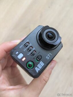 Lehká outdoorová kamera AEE MagiCam S71