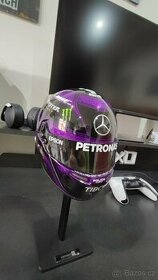 Lewis Hamilton helma 2020 1:2