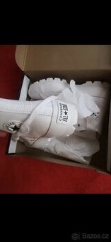 Kožené kotníkové Converse 38