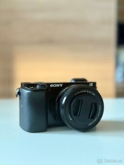 Prodám Sony alpha 6100 + příslušenství
