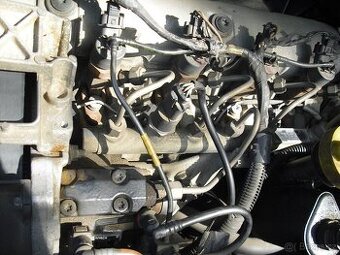 RENAULT 1,9 DCI--0 445 110 021  VSTŘIKOVAČE