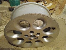 Alu disk Alfa Romeo 156 - poškozený