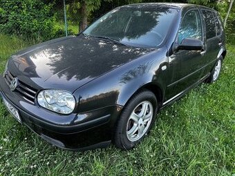 VW Golf 1.4 Benzin 55/KW Rok v.:1999 Klima