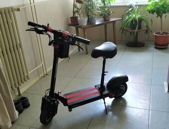 elektrický skůtr