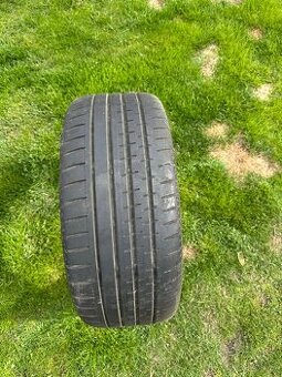 Letni pneu 225/40 R18
