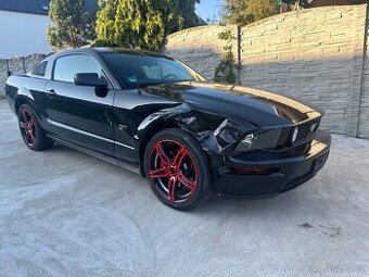 FORD MUSTANG GT 4,6 224KW V8