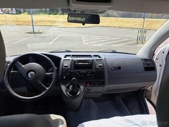 VW Transporter T5 2.5 TDi 9-místný