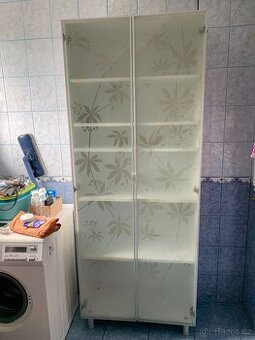 skříň IKEA - 1