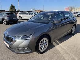 Pronájem Škoda Octavia bez kauce a pro taxi