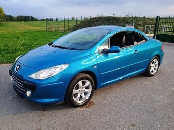 Peugeot 307cc / 2.0 16v // KRÁSNÁ // BEZ KOROZE