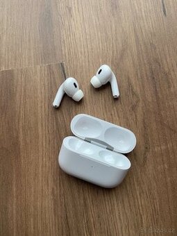 Apple AirPods Pro 2 (USB-C) - Skvělý stav, v záruce
