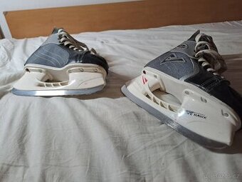 Zimní brusle Botas, velikost 37