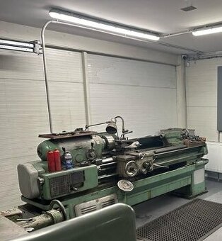 Hrotový soustruh TOS SU 50