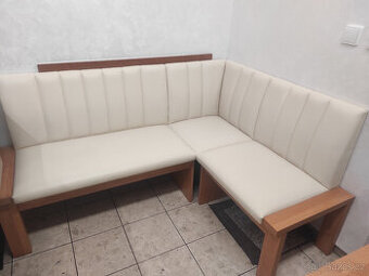 Rohový set, stůl, taburet