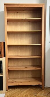 Knihovna Hemnes Ikea