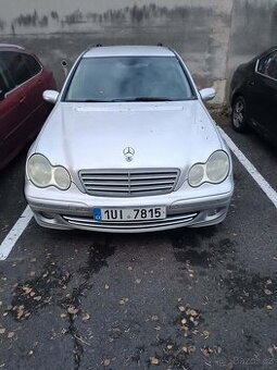 Mercedes Benz 220 cdi