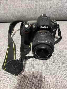 Nikon D90 + AF-S Nikkor 18-55mm