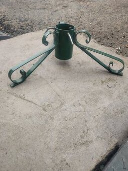 Stojan pod stromeček