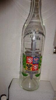 Prodám láhev s obsahem 3,,3litru.