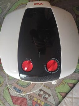 Ohřívač vody průtokový se zásobníkem 10l