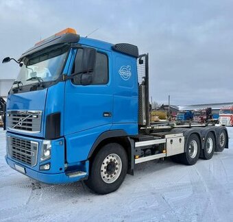 Volvo FH750 8x4 nosič kontejneru