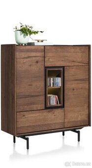 Prostorná dřevěná skříň - Halmstad