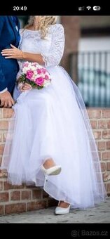 Svatební bílé šaty s tylovou sukní