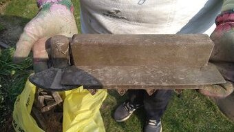 ohraničení trávníků