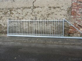 Brána samonosná zinkovaná - nová