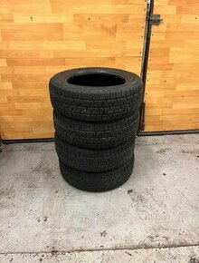 Zimní pneu 205/60 r16 - 1