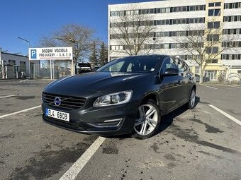 Krásné Volvo V60 D6 AWD 208KW, TAŽNÉ 1800KG