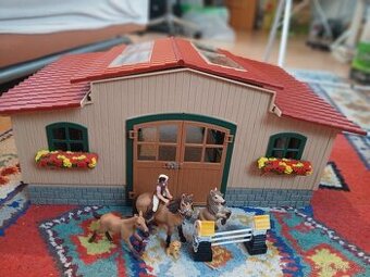 Stáj Schleich - Farm life - Velká stáj s koňmi