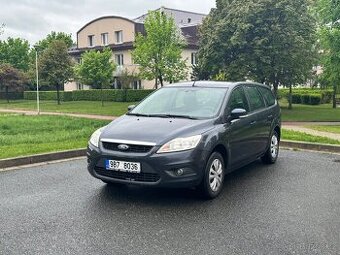 Ford Focus Benzín 1.6 16V Combi