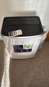 Mobilní klimatizace Electrolux – skvělý stav, včetně těsnění