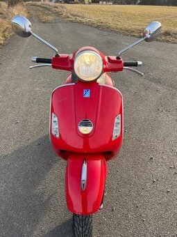 Vespa GTS 250