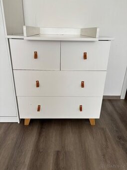 Prebalovaci pult s komodou - 1