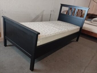 Postel IKEA Hemnes