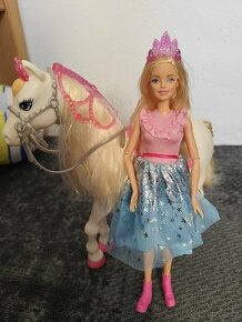 Barbie princezna s konikem