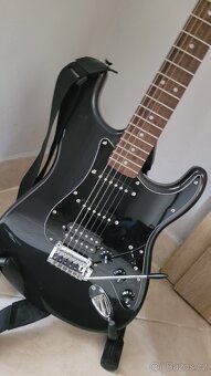 Kytara Fender Squier Stratocaster