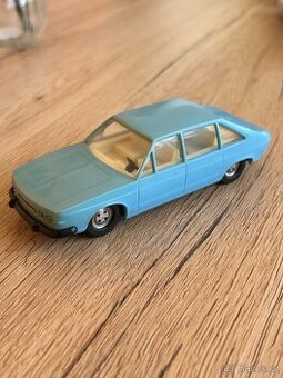 KDN Tatra 613 1:43 modrá