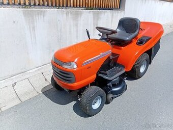 Prodám zahradní traktor Husqvarna 17.5Hp Hydro