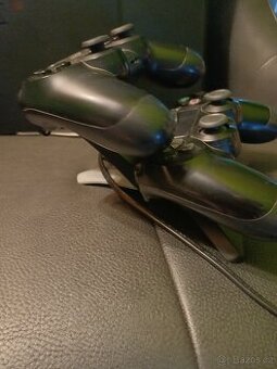 Prodám Playstation 4