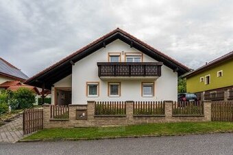 Prodej atraktivního a prostorného RD, s plně upraveným pozem