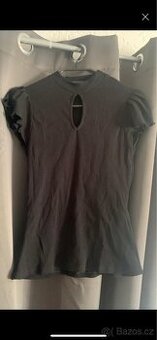 Black basic T-shirt
